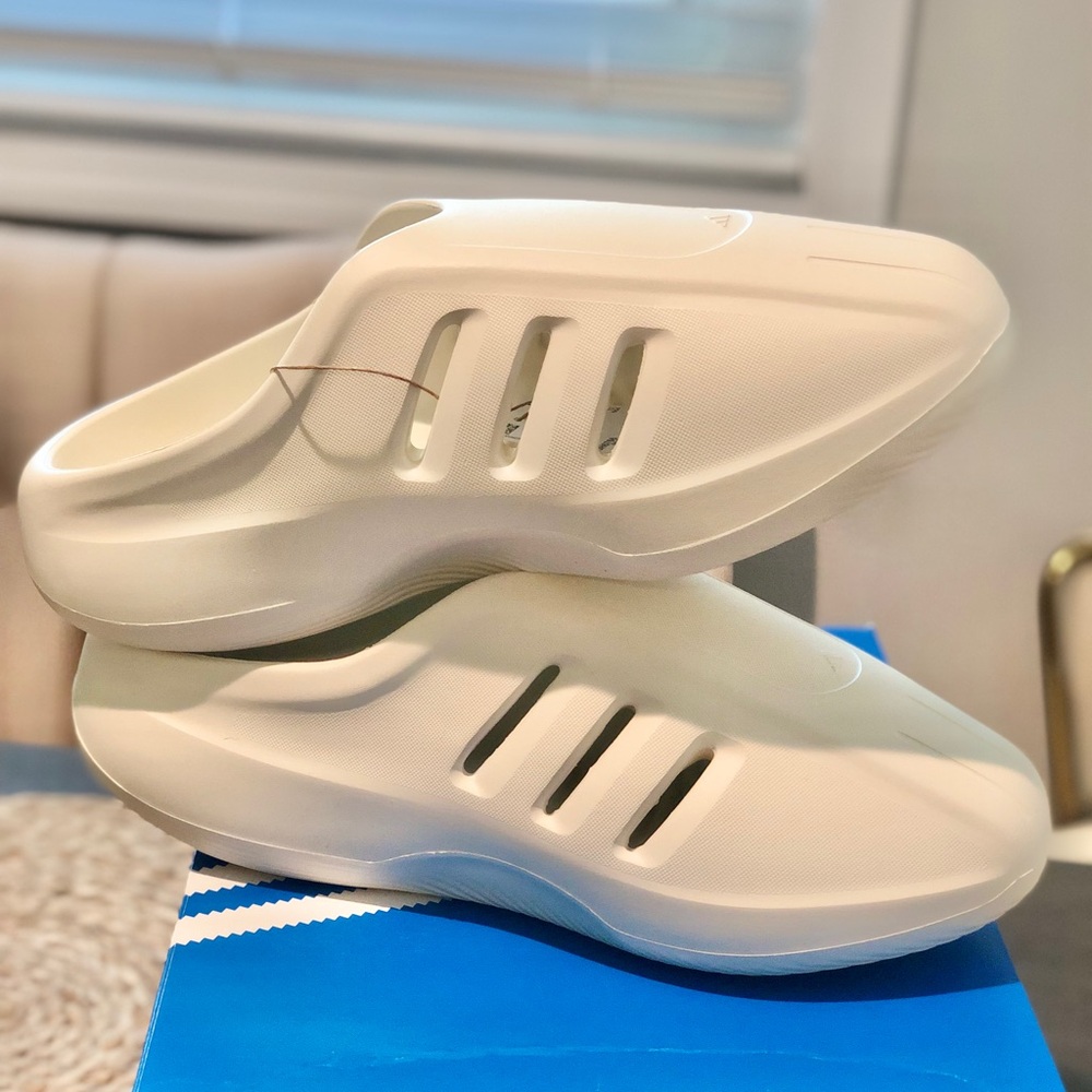 Adidas Adifom IIInfinity Mule slides Men’s size 12 White
